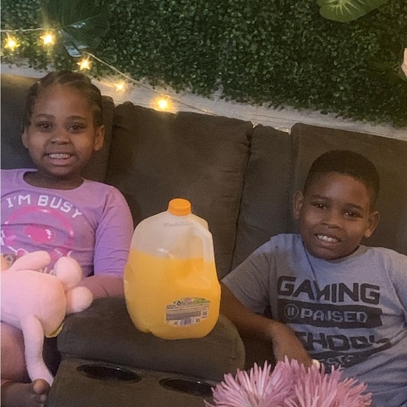 Meet your Posher, Tori - Picture 7 of 11